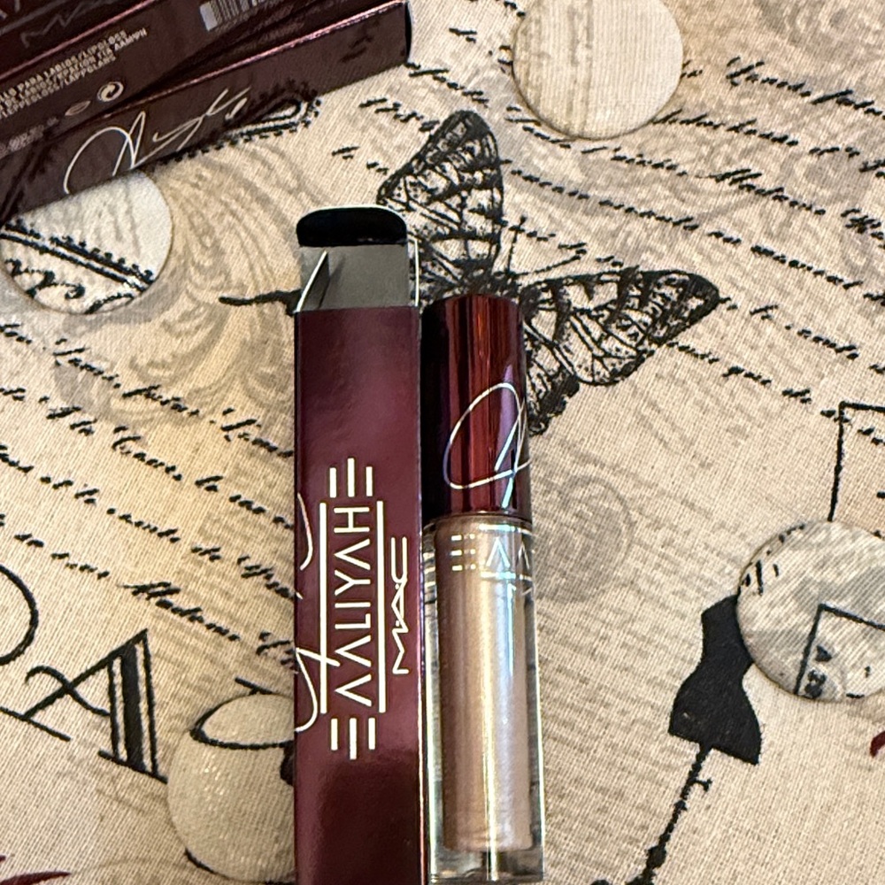 MAC Cosmetics Aaliyah Lip Gloss - Shimmering Pearl